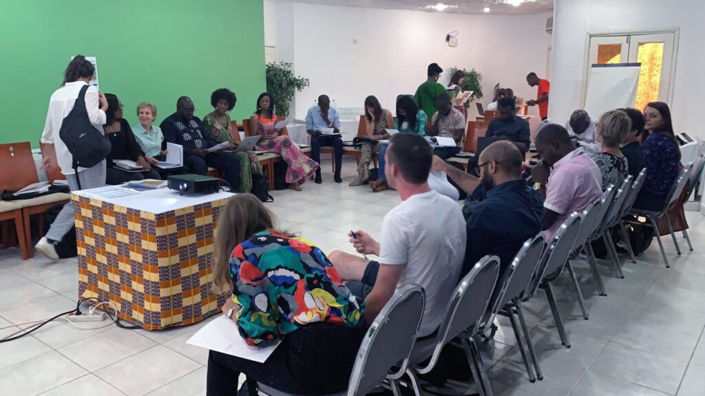 La 1re promotion Manager humanitaire à distance de l'IRIS fait sa rentrée à Abidjan