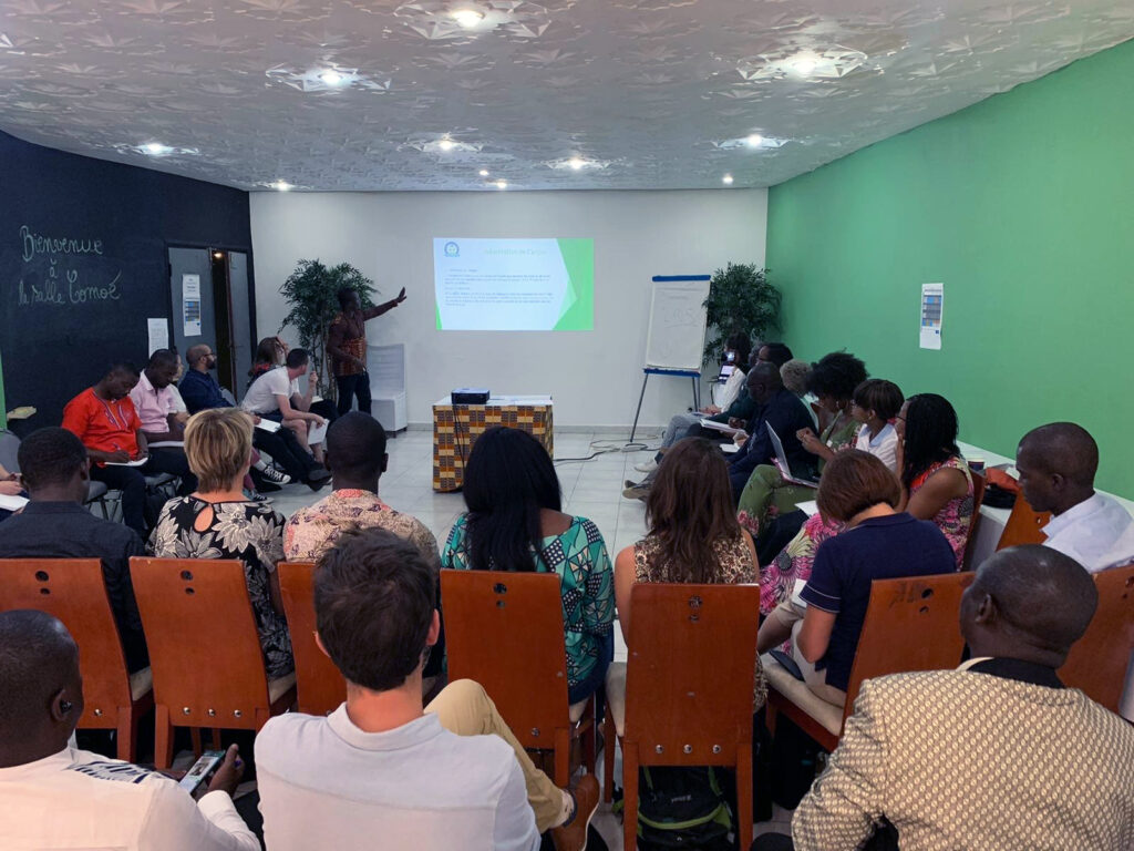 La 1re promotion Manager humanitaire à distance de l'IRIS fait sa rentrée à Abidjan