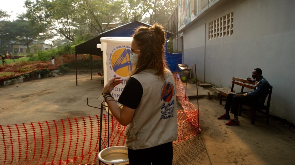 Aparté avec une ancienne – Philine Moucheront, chargée de support aux opérations chez ALIMA