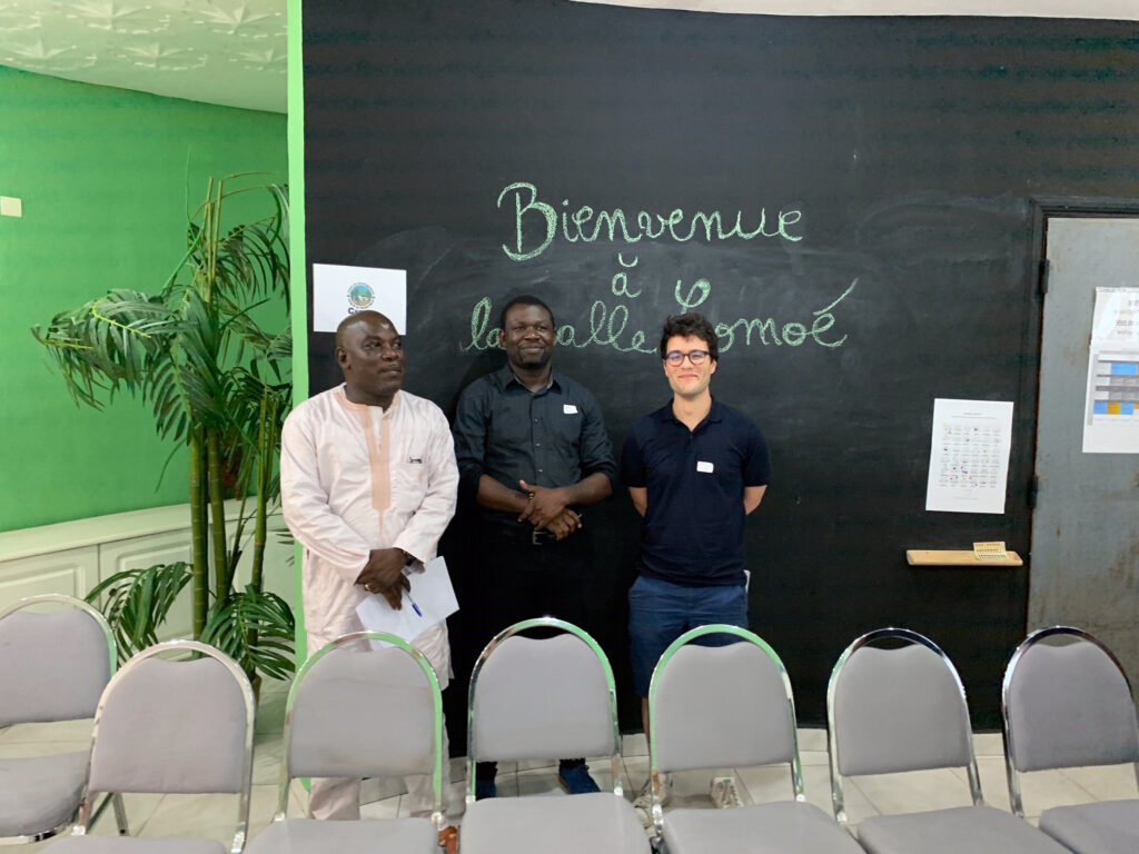 La 1re promotion Manager humanitaire à distance de l'IRIS fait sa rentrée à Abidjan