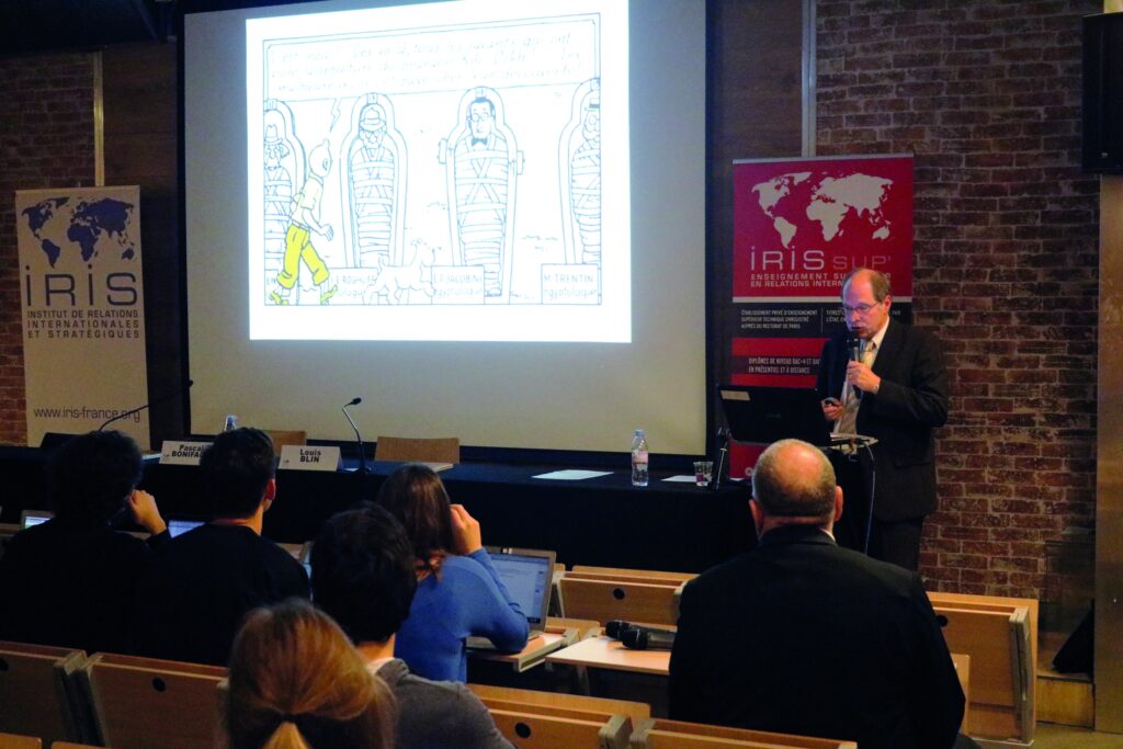 Conférence de M. Louis Blin, diplomate, spécialiste du monde arabe, expert en tintinophilie devant les étudiants IRIS Sup'