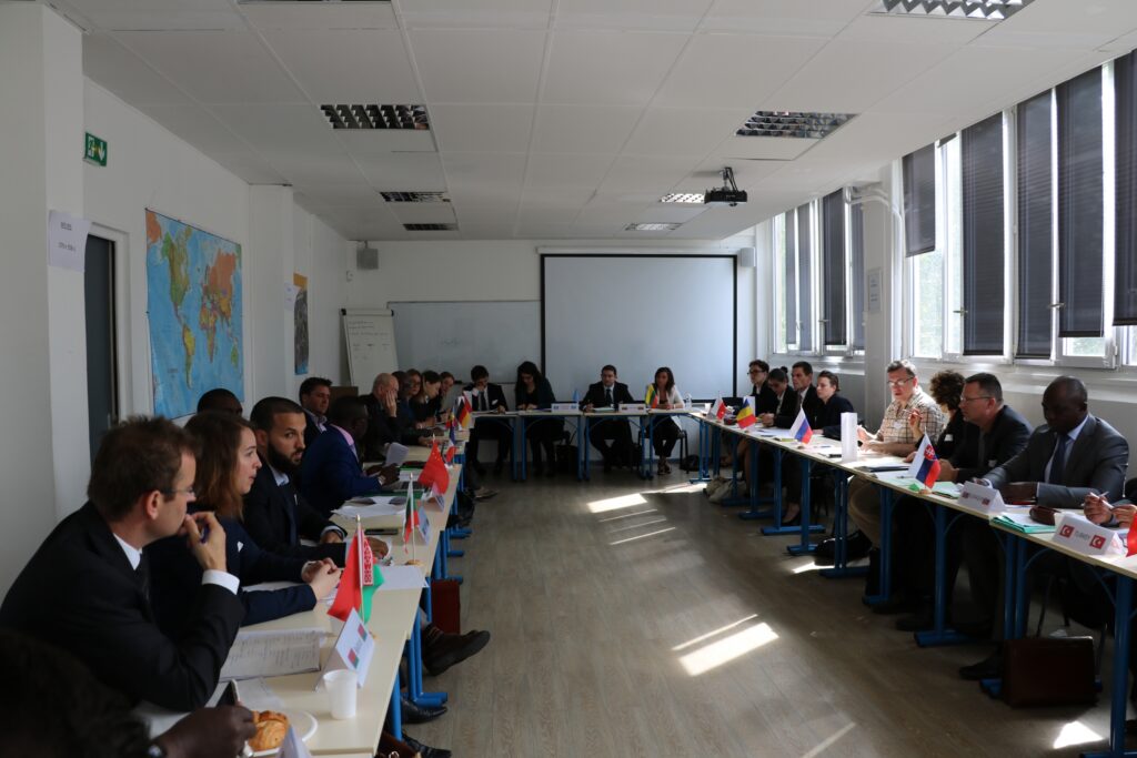 Les étudiants à distance d'IRIS Sup' à Paris