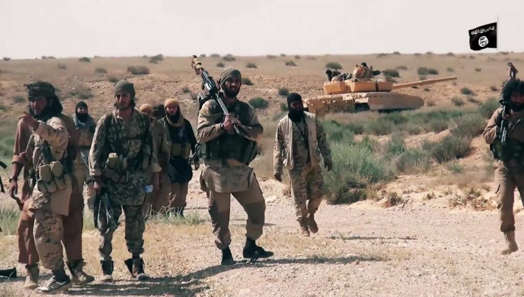 La stratégie hybride de l'État islamique : quels enseignements et quels enjeux ?