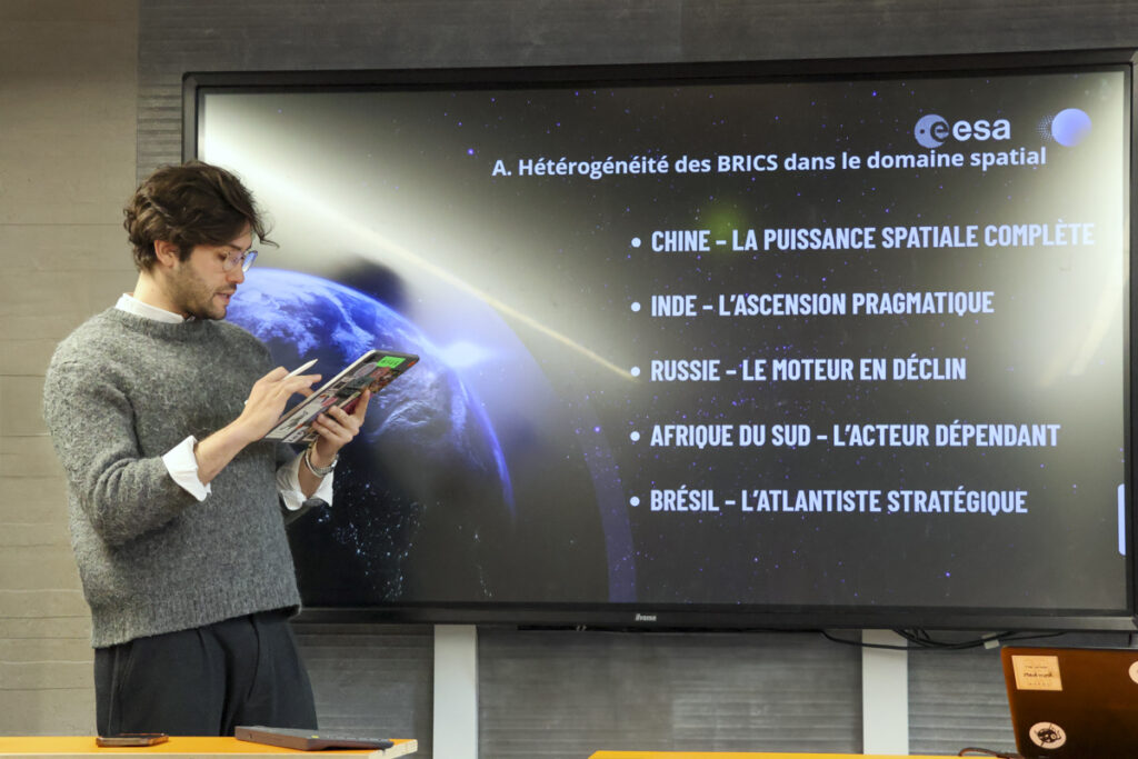 Les étudiantes et étudiants de GéoPro présentent leurs rapports d'analyse