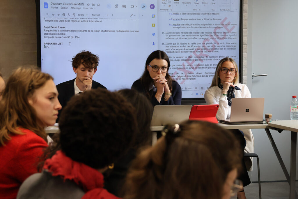 Plongée au cœur des négociations internationales pour les étudiants de 1re année