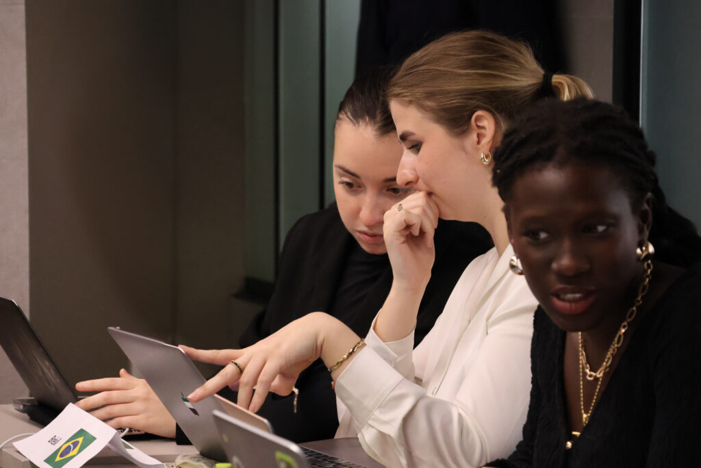 Plongée au cœur des négociations internationales pour les étudiants de 1re année