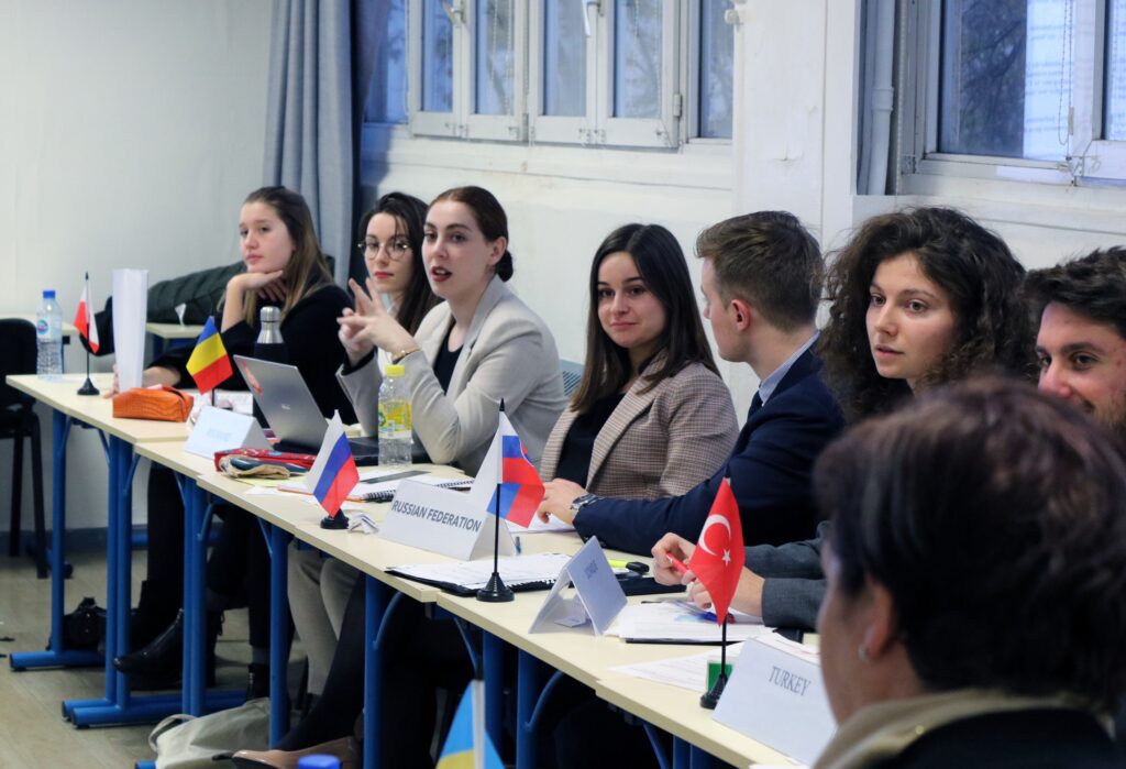 Exercice de simulation internationale pour les étudiants en Défense, sécurité et gestion de crise