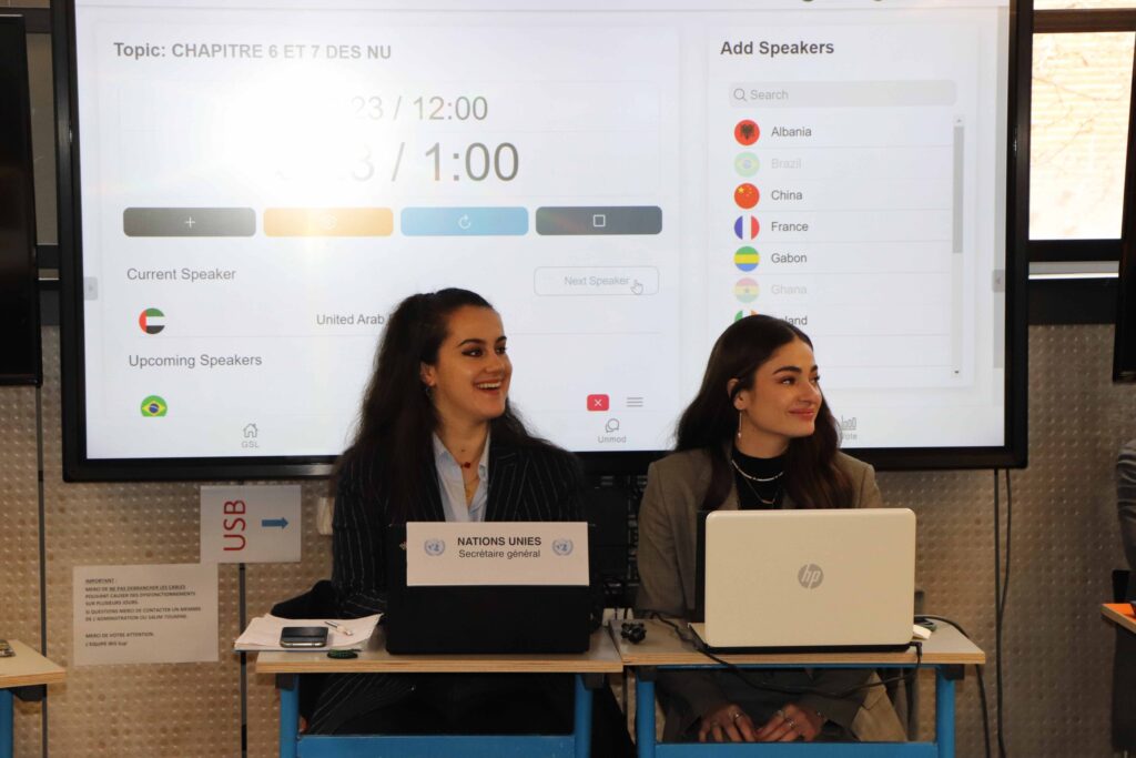 Exercice de simulation de négociation internationale pour les étudiantes et étudiants de 1re année