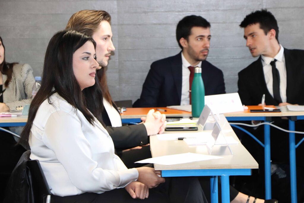 Exercice de simulation de négociation internationale pour les étudiantes et étudiants de 1re année