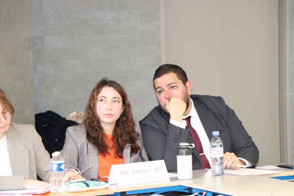 Exercice de simulation de négociation internationale pour les étudiantes et étudiants de 1re année