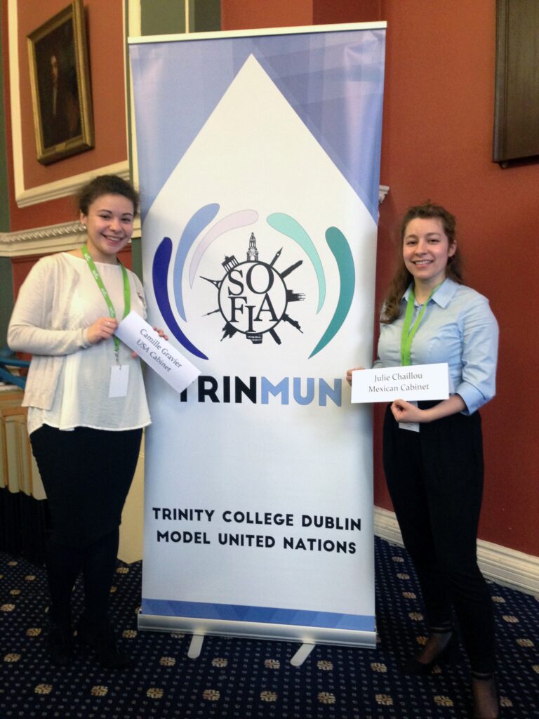 L'IRIS MUN a représenté les couleurs d'IRIS Sup' aux conférences d'Édimbourg et de Dublin !