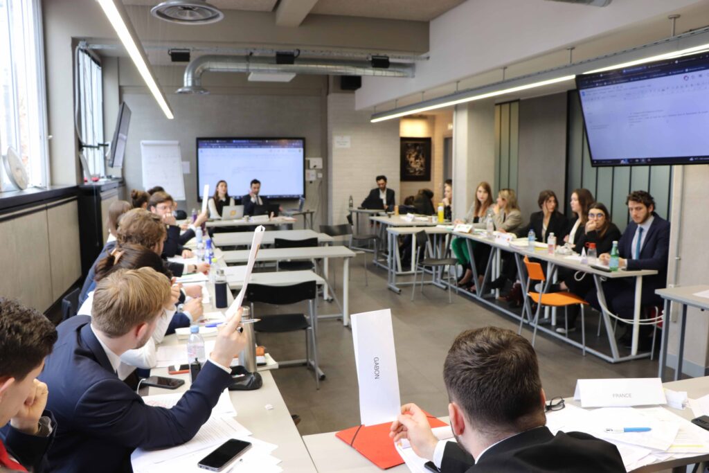 Exercice de simulation de négociation internationale pour les étudiantes et étudiants de 1re année
