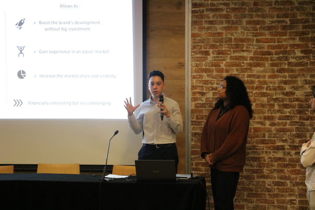 Les étudiants Géoéco présentent leurs projets consultant junior (PCJ) devant un jury de professionnels