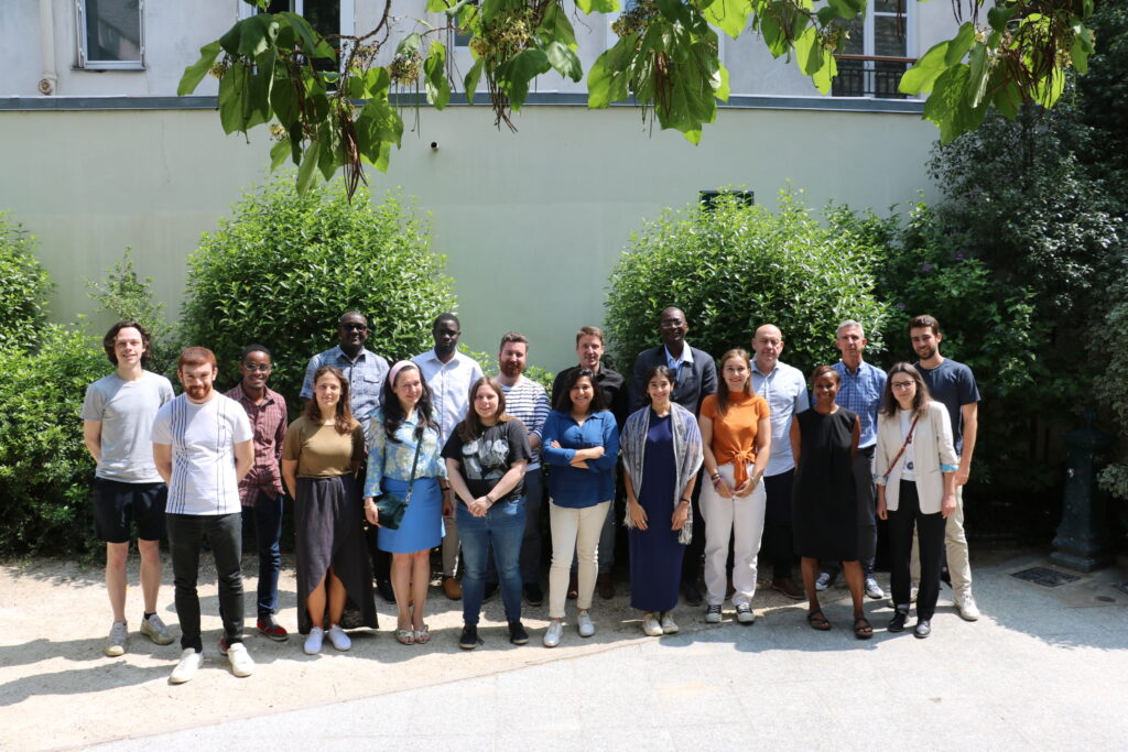 Les étudiants à distance IRIS Sup' à Paris pour leurs examens