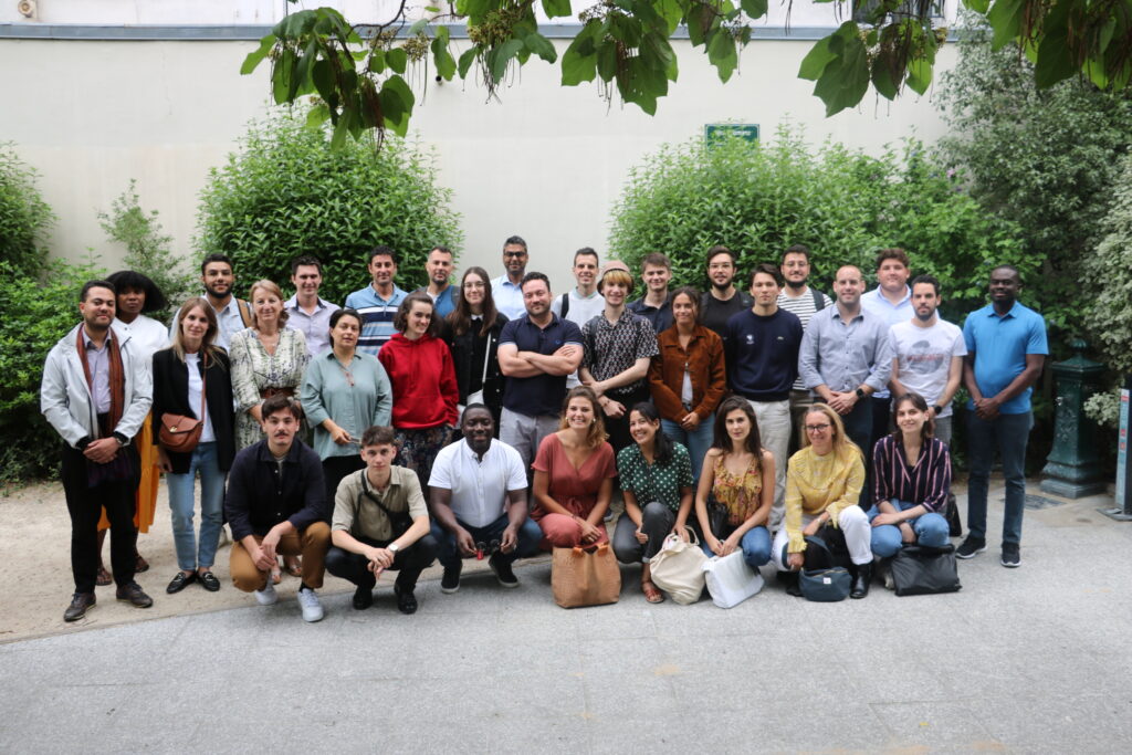 Les étudiants à distance IRIS Sup' à Paris pour leurs examens
