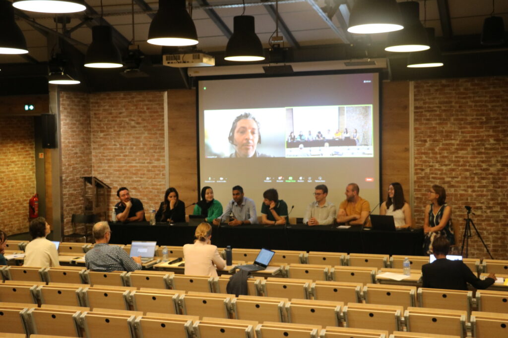 Les étudiants à distance IRIS Sup' à Paris pour leurs examens