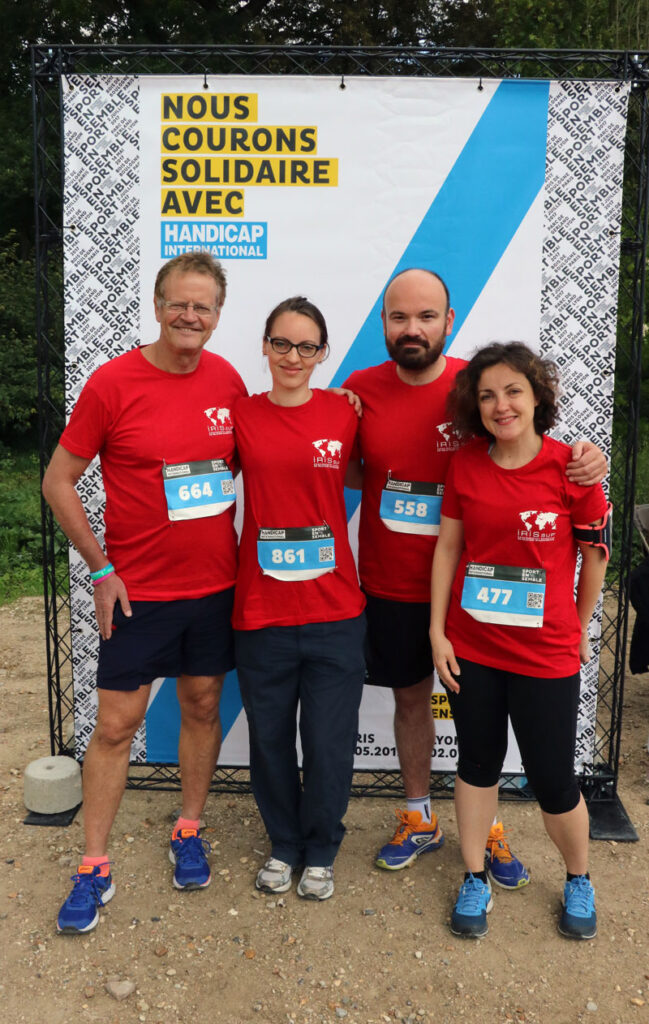 Les étudiants IRIS Sup' au départ de la course solidaire Handicap International