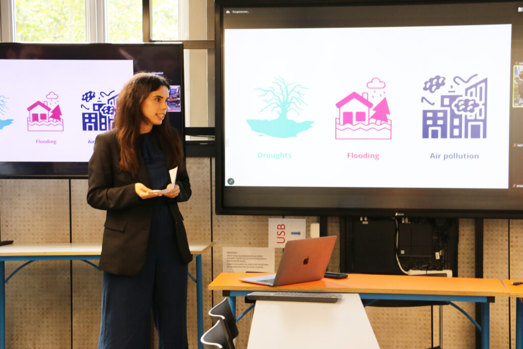 Les étudiants et étudiantes en enseignement à distance étaient à Paris pour leur semaine d'examens