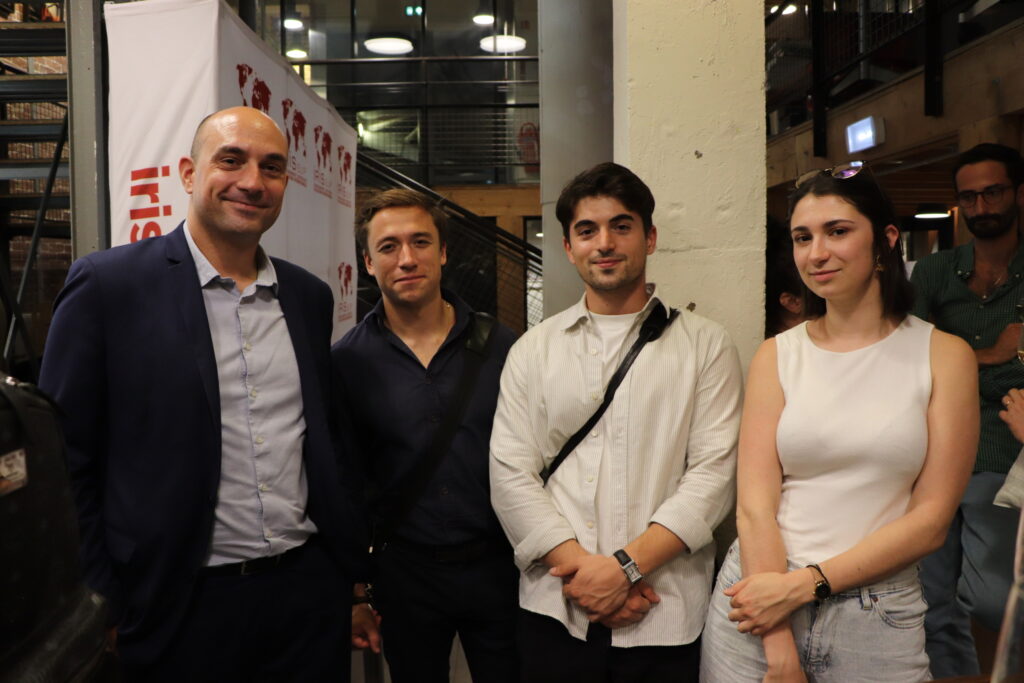 Les étudiants et étudiantes en enseignement à distance étaient à Paris pour leur semaine d'examens