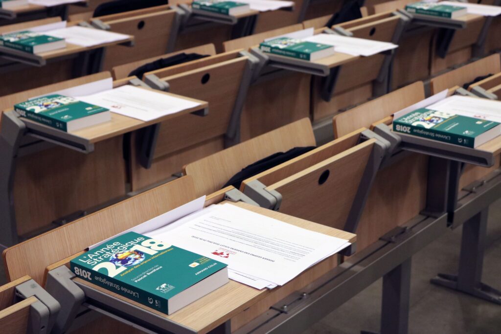 Les étudiants à distance IRIS Sup' à Paris