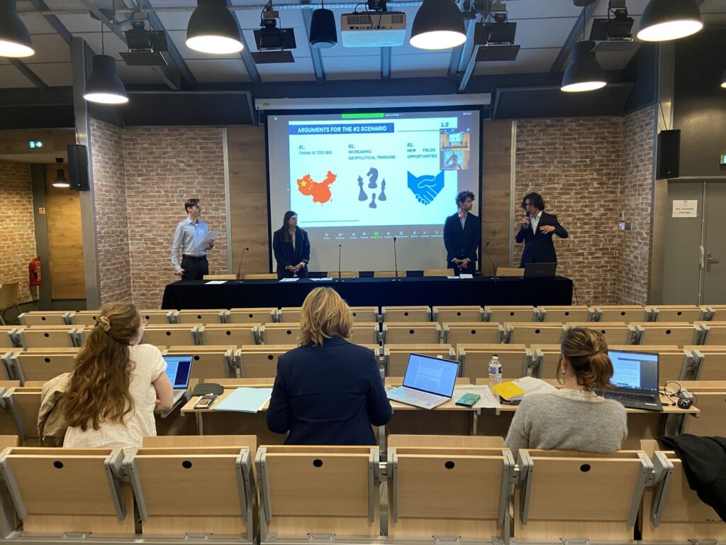 Les étudiants Géoéco présentent leurs projets consultant junior (PCJ) devant un jury de professionnels