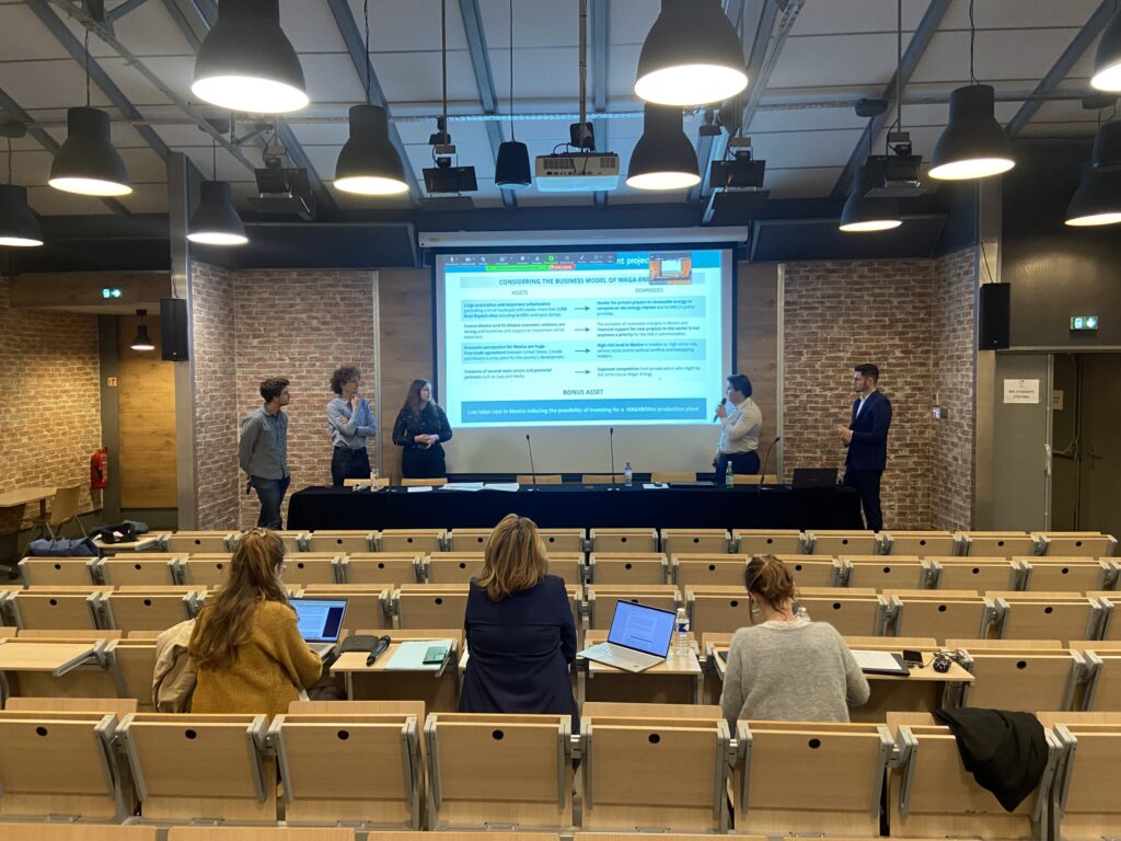 Les étudiants Géoéco présentent leurs projets consultant junior (PCJ) devant un jury de professionnels