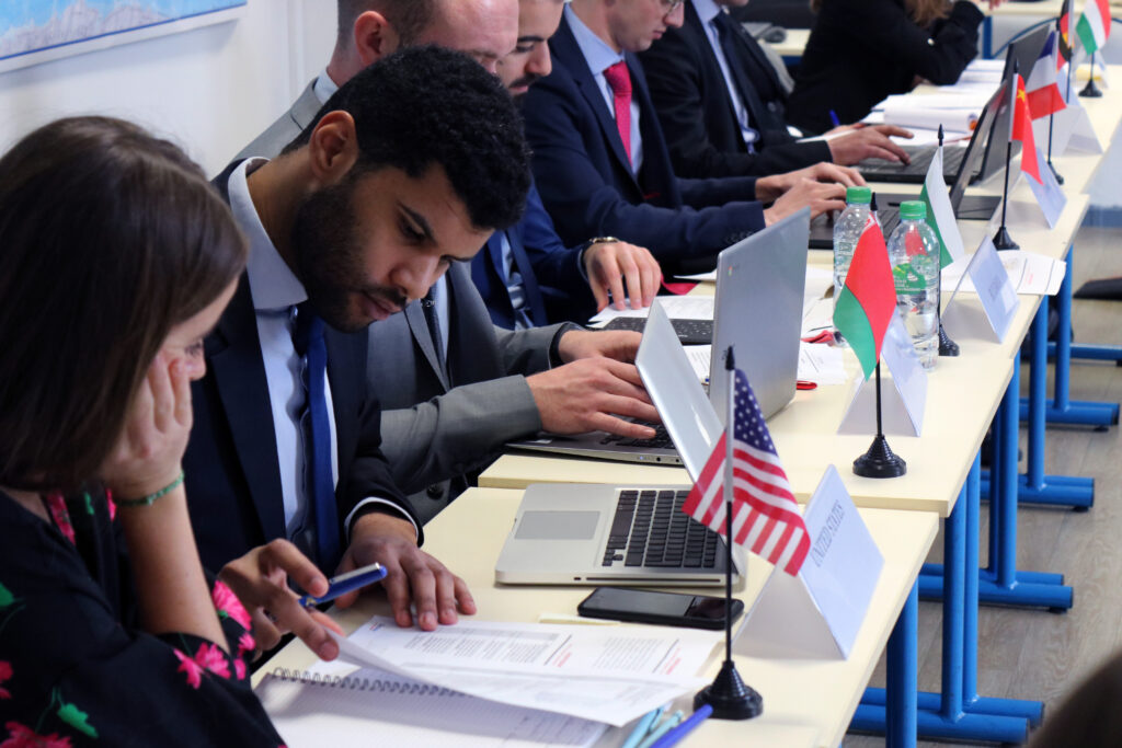 Les étudiants de la promo Défense, sécurité et gestion de crise en négociation internationale...