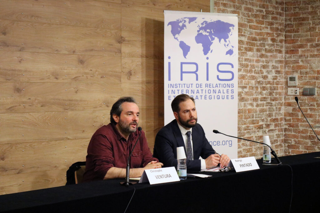 Rencontre-débat autour de Rodrigo Pintado devant les étudiants IRIS Sup'