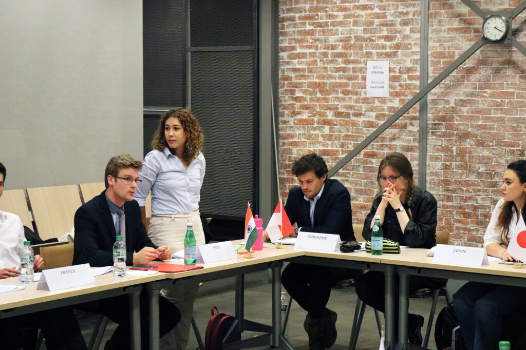 Exercice de simulation de négociation internationale pour les étudiants de 1e année