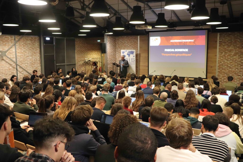 Retour sur la conférence inaugurale de Pascal Boniface, directeur de l'IRIS