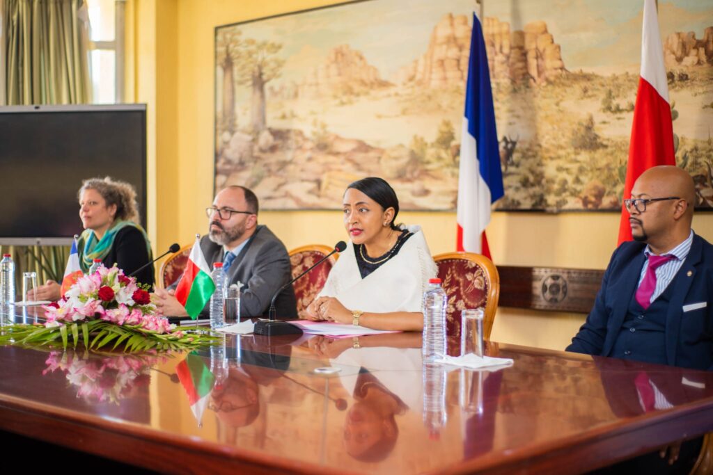 IRIS Sup' accompagne le renforcement des compétences stratégiques des cadres malgaches