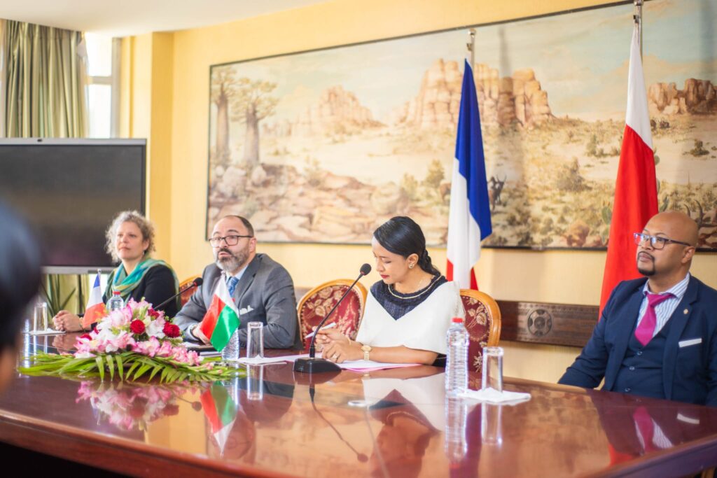 IRIS Sup' accompagne le renforcement des compétences stratégiques des cadres malgaches