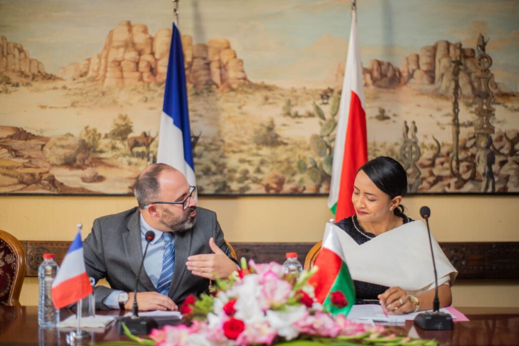 IRIS Sup' accompagne le renforcement des compétences stratégiques des cadres malgaches