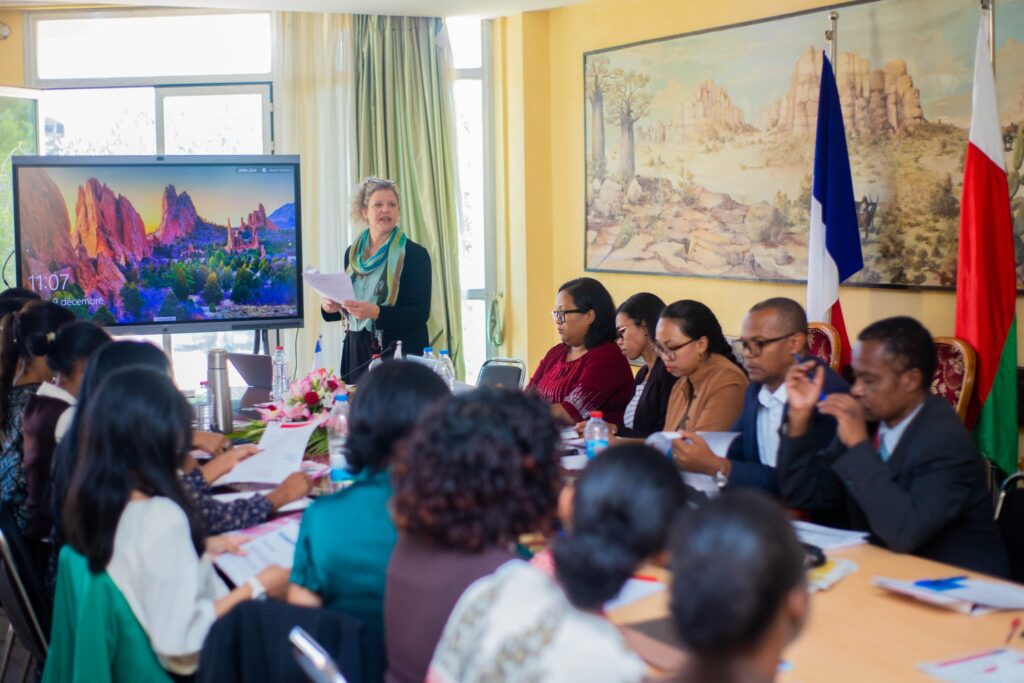 IRIS Sup' accompagne le renforcement des compétences stratégiques des cadres malgaches